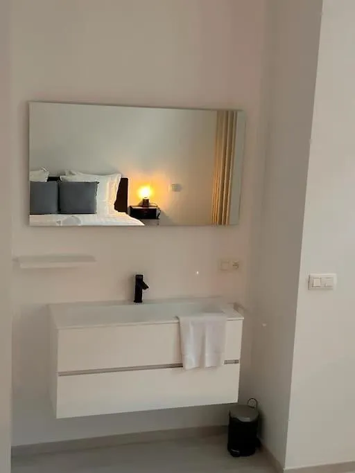 Wonderful Central 2Br Ghent Apt W View On Leie Lejlighed